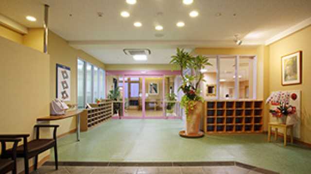 わらべ(童心)にかえって、毎日笑って暮らすべ~をモットーに!|介護付有料老人ホーム わらべの里