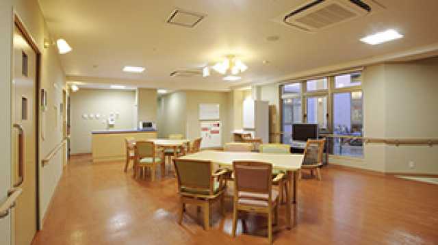 わらべ(童心)にかえって、毎日笑って暮らすべ~をモットーに!|介護付有料老人ホーム わらべの里