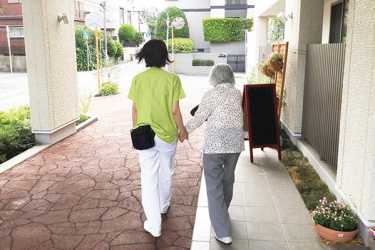 STEPリハ:個別リハビリ|グランフォレスト田園調布