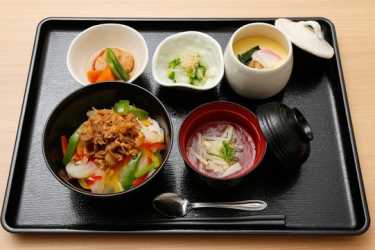 昼食は選択制「はぁとランチ」|デイサービスはぁと/株式会社Ann