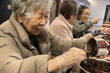 《みんなでお料理》｜特別養護老人ホームしらさぎ苑