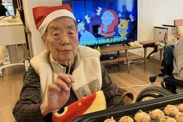 《たこ焼きパーティー》|特別養護老人ホームしらさぎ苑