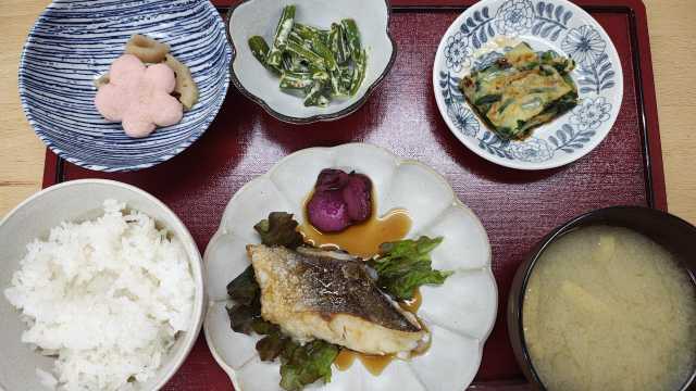 理学療法士・作業療法士のいるリハビリ充実型のデイサービスです。｜デイサービス　折尾すずらん