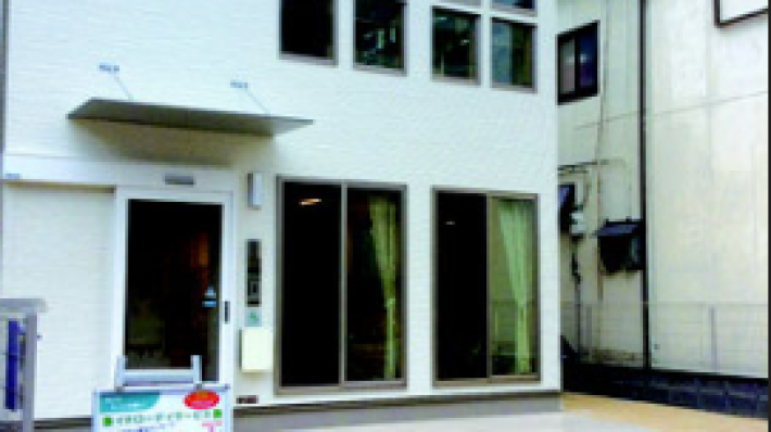 福祉感を抑えたジムのようなデイサービス|株式会社ライフケア