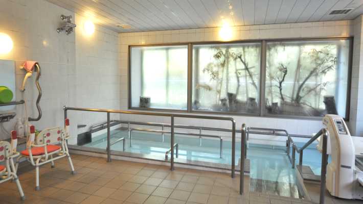 広々としたお風呂でゆったりくつろげます｜神港園シルビアデイサービスセンター