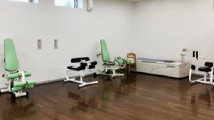 マシン運動で筋力アップ｜リハデイ　Ｇｓ　さん舞子神港園