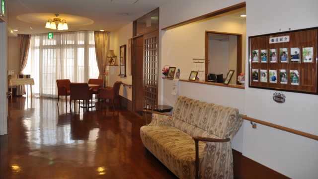 個性が輝き、安心とゆとりのある暮らしをいつまでも｜介護型ケアハウス　さん舞子神港園