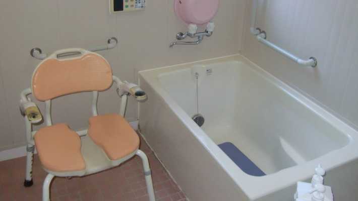 【入浴】｜遊歩の邑わらじ通所かいごサービス