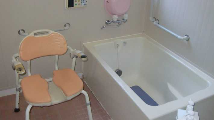 【入浴】｜グループホーム遊歩の邑わらじ