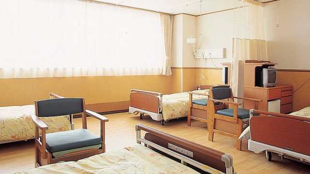 【介護と医療が連携し入所者様が安心できる療養環境をご提供いたします】｜介護老人保健施設　びわの葉