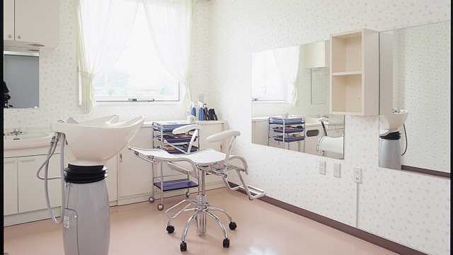 【介護と医療が連携し入所者様が安心できる療養環境をご提供いたします】｜介護老人保健施設　びわの葉