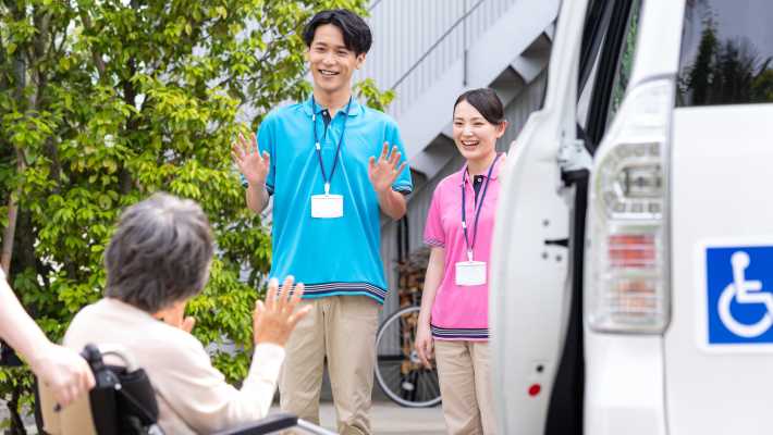 サービス内容④ おやつ・送迎(帰宅)|ケアーセンターうらら