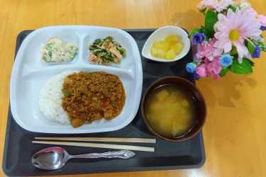 カレーはやっぱり人気で～す。🍛｜介護サークルかがやき網代橋