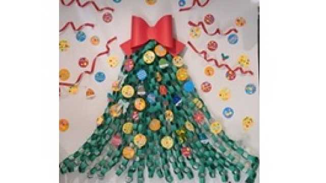 利用者さんたちの手作りXmasツリーです。
皆さまの力作で♥️～すฅʕ•̫͡•ʔฅ
👏👏