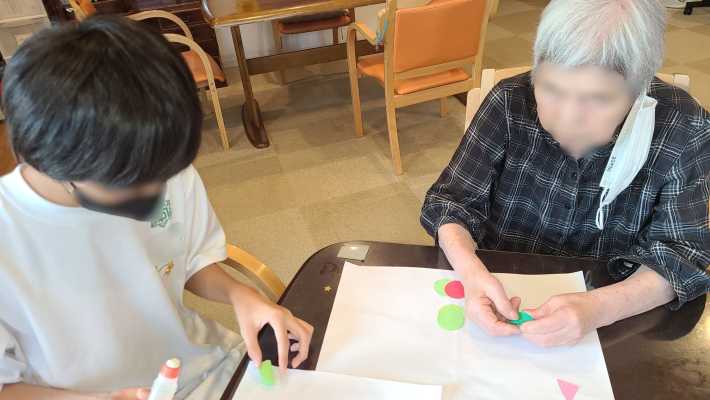 中学生のボランティアさん🙇🏻有難う。|介護サークル かがやき 丘の上の小さな家