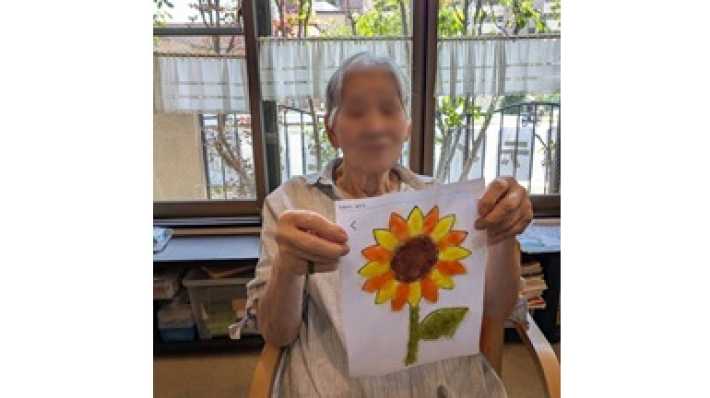 夏はやっぱり🌻ひまわりで～す😀｜介護サークル　かがやき　丘の上の小さな家