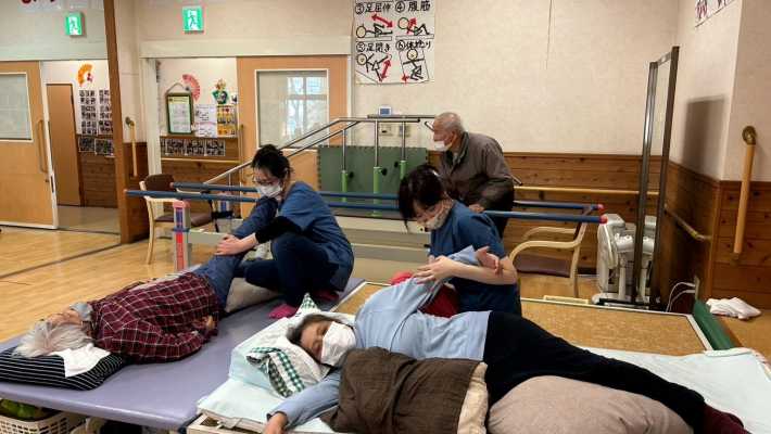 自慢の機能訓練｜デイサービス楽人　一宮