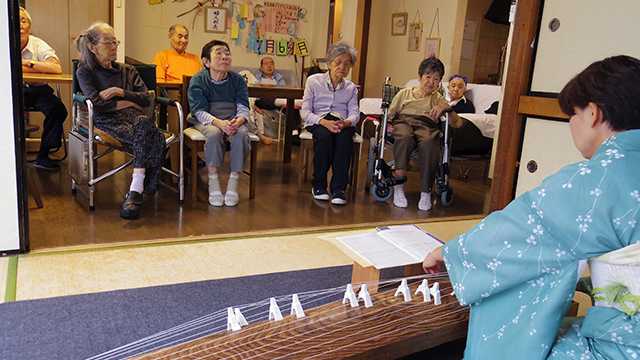 毎日をいきいきと暮らすお手伝い。通所型のデイサービスです。★土日祝も対応！★｜スマイルデイサービス新高島平