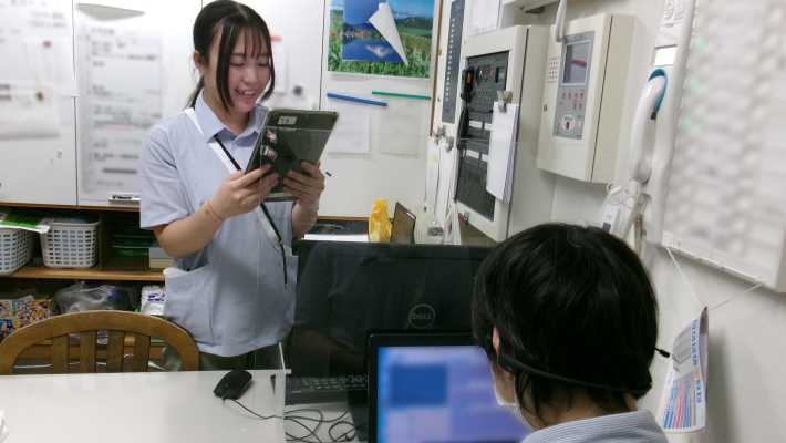 ICT機器の活用とサービスの向上｜品川区立戸越台特別養護老人ホーム　《併設：戸越台在宅サービスセンター／戸越台在宅介護支援センター》