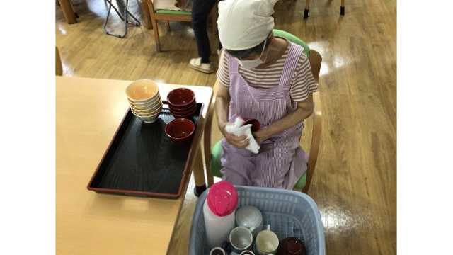 閑静な住宅街の一角にある一般の住宅と変わらない構えの「デイサービス」｜品川区立小山在宅サービスセンター  小山の家