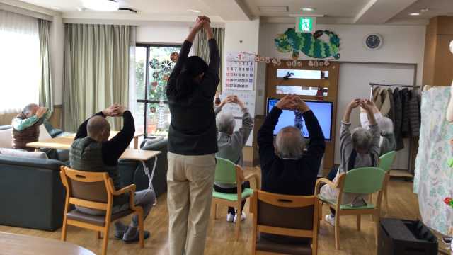 閑静な住宅街の一角にある一般の住宅と変わらない構えの「デイサービス」｜品川区立小山在宅サービスセンター  小山の家