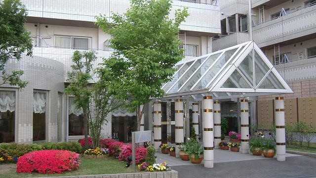 65歳以上の自立された方から介護の必要な方までご入居いただけます|介護付有料老人ホーム(混合型) リバティーベル六甲