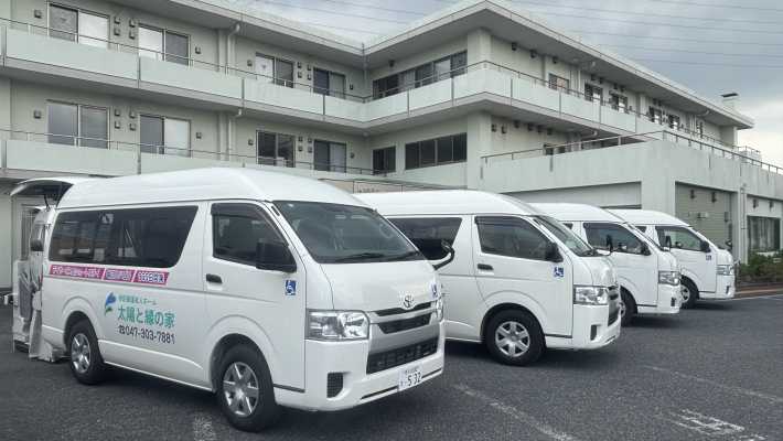 ◆大規模だからこそ可能な送迎範囲｜太陽と緑の家　デイサービス