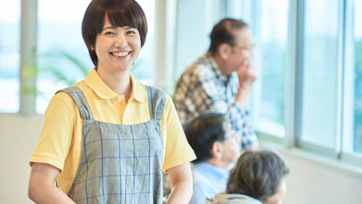 【職員と共に我が家のような暮らしを】|住宅型有料老人ホーム あいびぃ~弥生【併設:訪問介護 あいびぃ~】