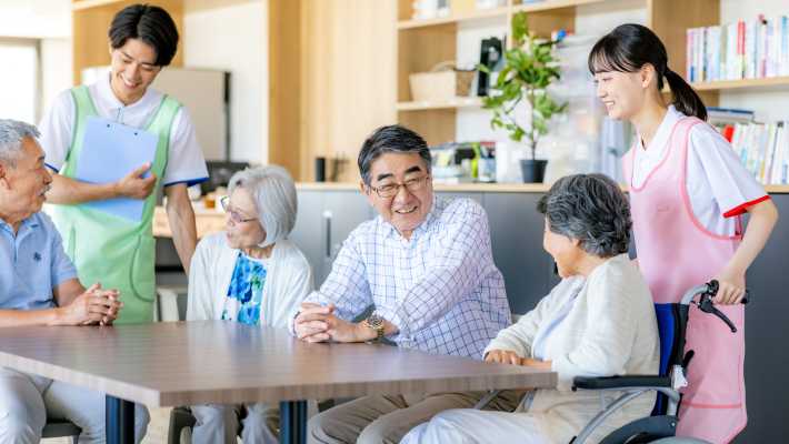 ■外出、散歩、毎日が非日常｜デイサービスセンターイオ神戸