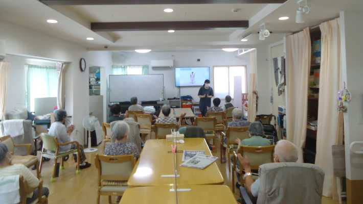 【家庭的なデイサービス】｜デイサービスセンターけやきつつじが丘