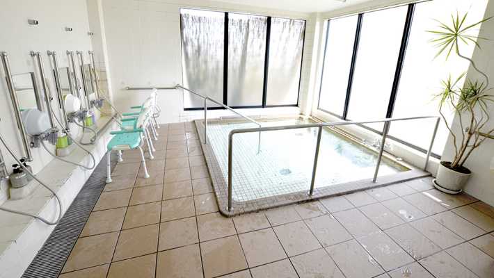 《入浴設備》｜シルバーハウス幡豆／株式会社ゆたかサービス