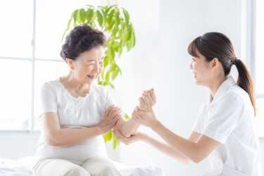 《 毎日の動きを大切にする健康体操 》｜あおば訪問看護ステーション