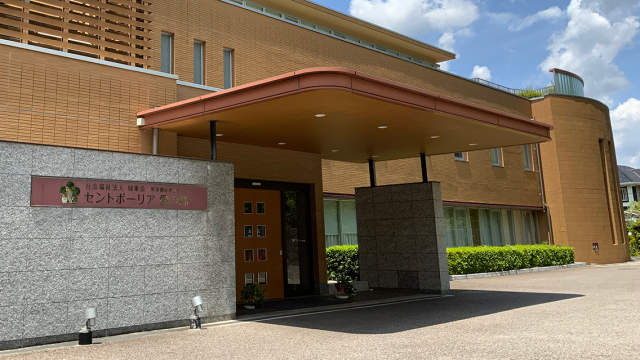 清潔で綺麗な建物が自慢です。ガーデンテラスや交流スペースなど共有スペースも充実しています。