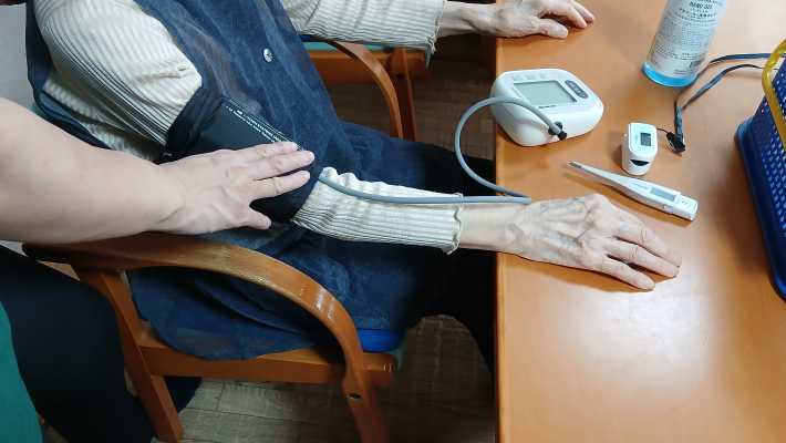 ▼看護職員による健康管理を行っています。｜デイサービスにこにこ倶楽部