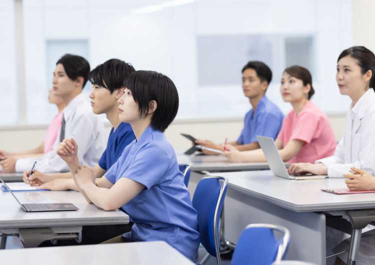 【特別養護老人ホームオーネスト戸田川】介護職×正社員／賞与年2回／充実の研修制度／資格取得支援あり◎｜特別養護老人ホーム　オーネスト戸田川