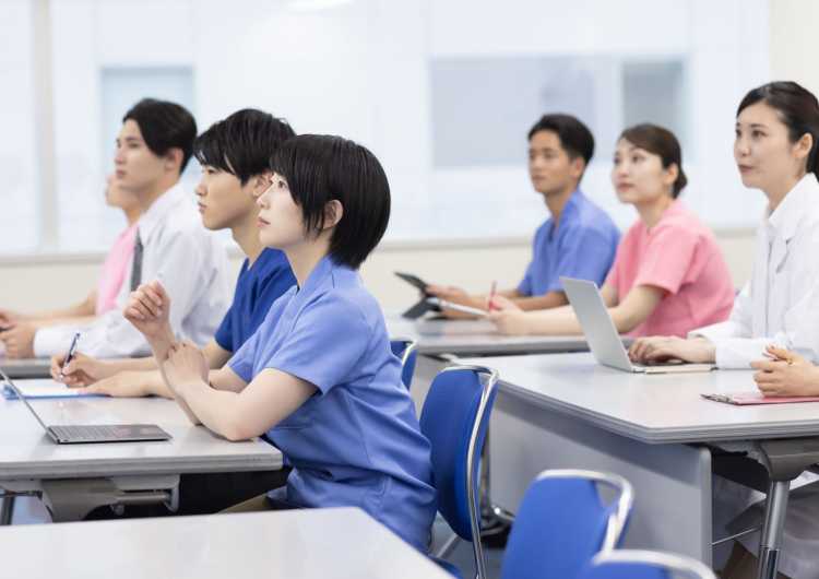 【特別養護老人ホームオーネスト戸田川】介護職×パート／無資格・未経験OK／週2日～／1日3時間～OK｜特別養護老人ホーム　オーネスト戸田川