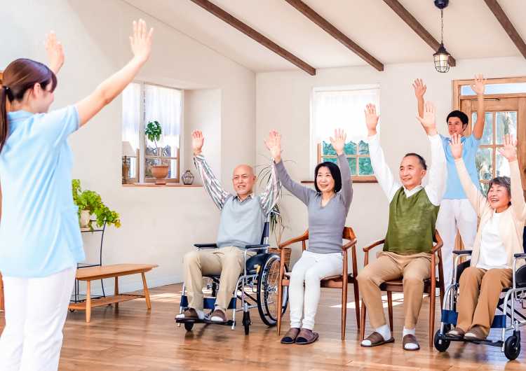 ＼音楽好きな方にオススメ／週3日～勤務OK!!＊職場見学実施中＊未経験からはじめられます｜小規模多機能型居宅介護　ナーシングみち草　　
