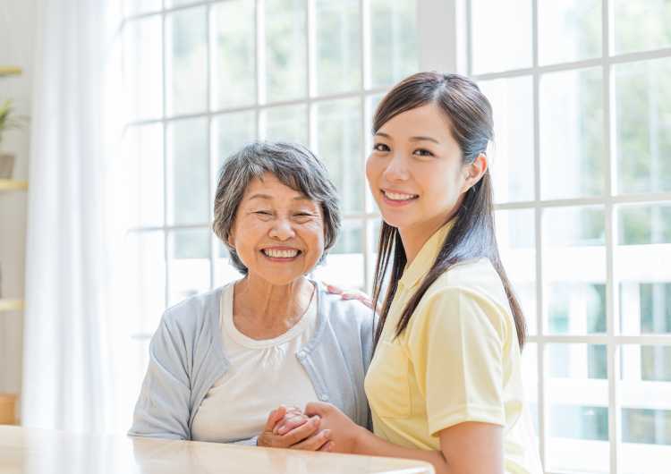 ＼未経験OK! 正社員募集／育児・家庭と両立OKの職場!主婦(夫)さん多数活躍中◎｜小規模多機能型居宅介護　ナーシングみち草　　