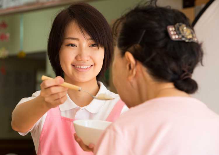 介護付き有料老人ホーム・申孝園ロータスヴィラ／一之江駅より徒歩10分／年間休日114日／職員寮有り｜介護付き有料老人ホーム　申孝園ロータスヴィラ（シンコウエンロータスヴィラ）