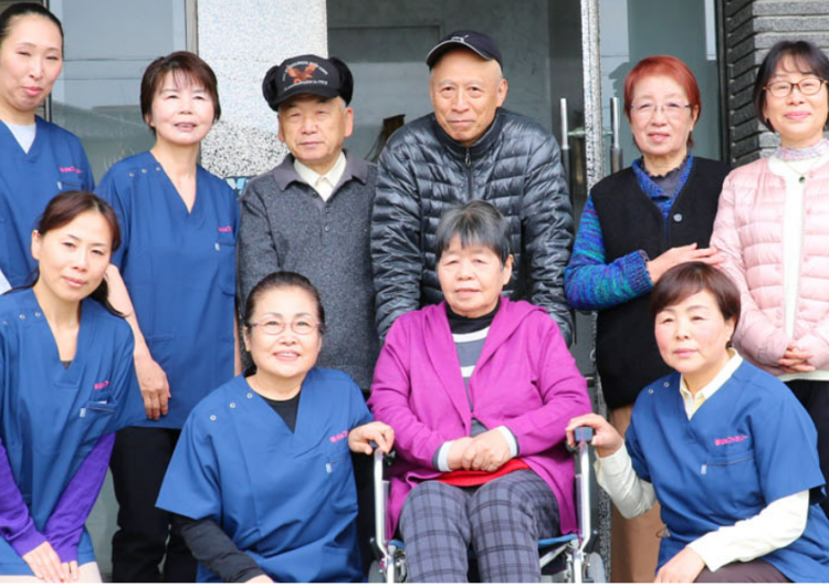 【住宅型有料老人ホーム 桜daファミリー】同時募集！介護×正社員／無資格未経験OK／年間休日113日｜訪問看護桜daファミリー・住宅型有料老人ホーム桜daファミリー