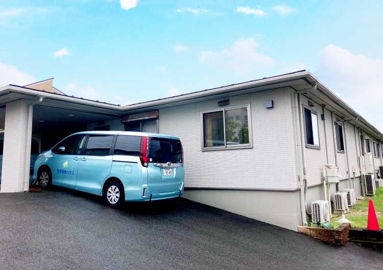 【春日井市藤山台】住宅型有料老人ホームの介護スタッフ×正社員｜住宅有料老人ホーム 生き活きハウス春日井　ピュアスタイル訪問介護事業所 併設