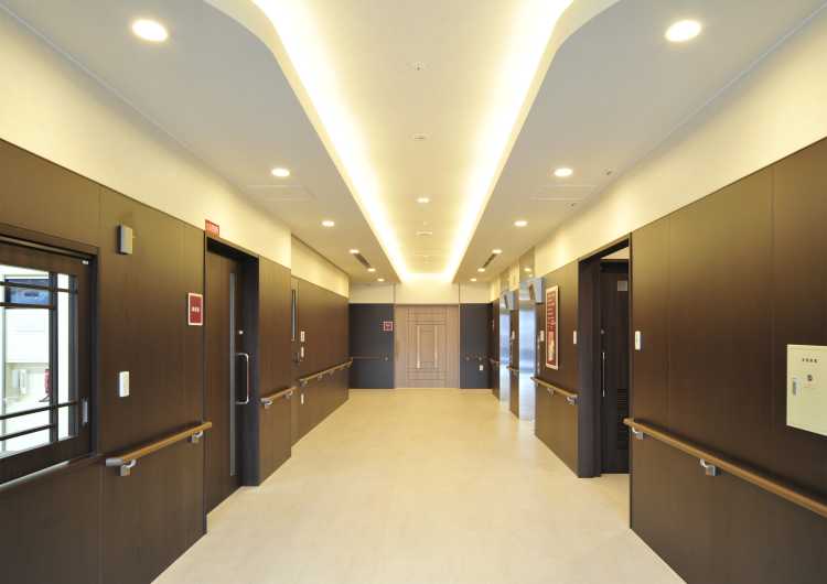 【介護スタッフ　正職員・パート】週休2日制　残業ほぼなし☆ワークライフバランス重視の方必見☆｜特別養護老人ホームやぐるま苑