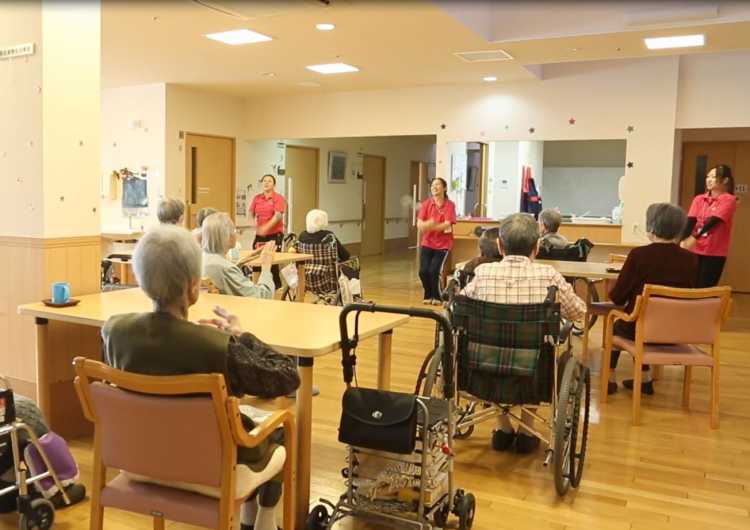 一緒に笑顔になれる職員を募集中です！｜介護付き有料老人ホーム【混合型特定施設いぶき】/(株)いぶきの会