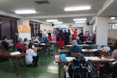 「ふれあいコンサート」｜介護付き有料老人ホーム　申孝園ロータスヴィラ（シンコウエンロータスヴィラ）