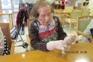 春の抹茶パフェ？｜こがデイサービスみづまの杜