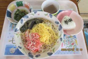 七夕そうめんです｜こがデイサービスみづまの杜