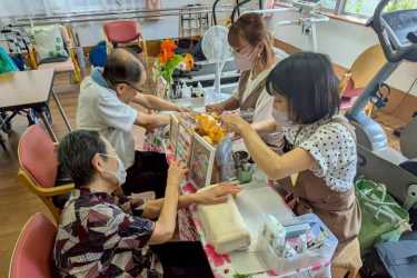 福祉ネイル体験会開催しました！｜はちやデイサービスセンター