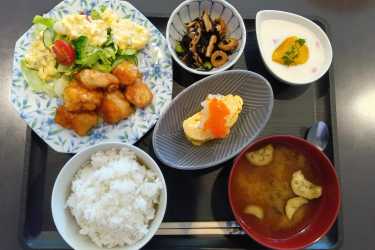 昼食代値上げのお知らせ🙇🏻｜介護サークル　かがやき　丘の上の小さな家