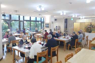 お正月行事/元旦①｜介護付き有料老人ホーム　申孝園ロータスヴィラ（シンコウエンロータスヴィラ）